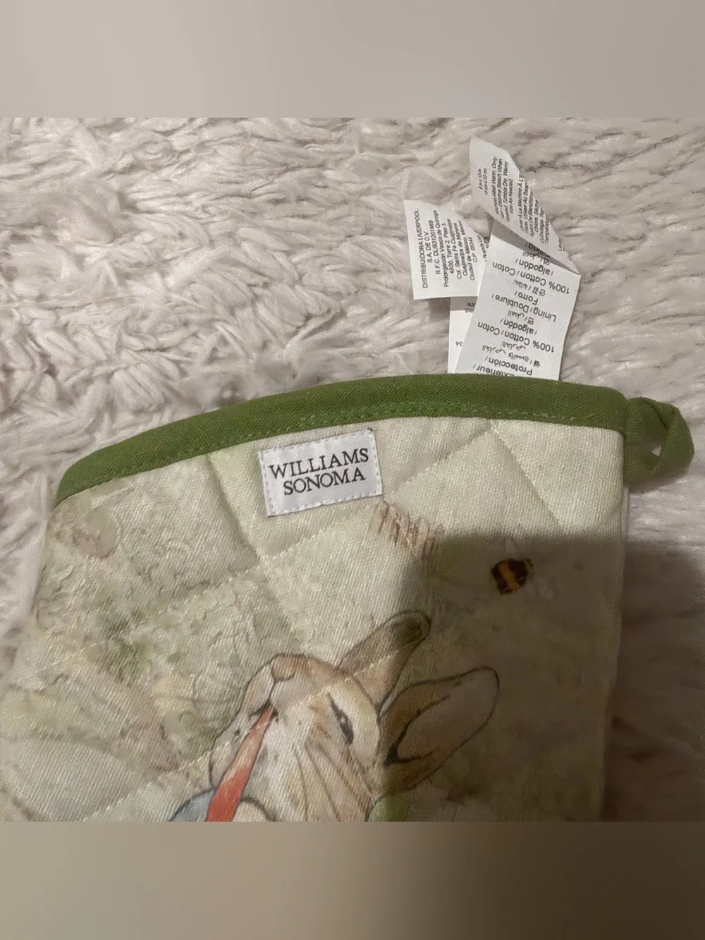 Peter Rabbit x Williams Sonoma Oven Mitt & Potholder Set  share
